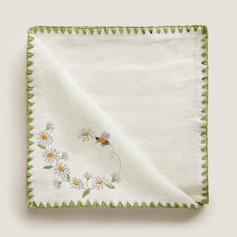Camomile and Bee Flower Machine Embroidery Design Bundle, Wildflower Pattern Instant Download Zip File embroidered on table naplin
