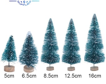Set di 16 mini alberi di pino in miniatura, mini sisal di Natale artificiali con base in legno, set di alberi di Natale per tavolo, ufficio, casa, dimensioni miste
