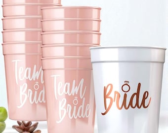 1 Set Bachelorette Party Team Bride Plastic Drinking Cups Bridal Shower Gift Bride to Be Hen Party Supplies Wedding Engagement Decorations