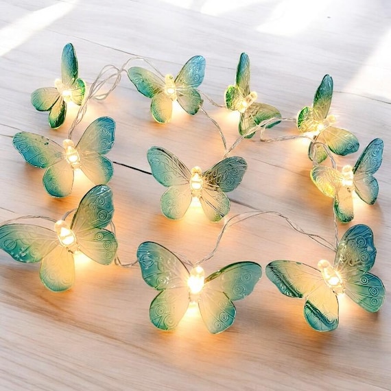 Catena Luminosa 3 Metri Con 20 LED A Forma Di Farfalla – Multicolore – Alimentazione A Batteria – Per Interni/Esterni, Feste, Matrimoni
