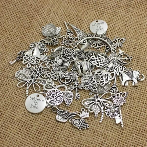 100pcs  Mixed European Charms Tibetan Silver Plated Zinc Alloy Random Assorted Charm Pendants for Bracelets Necklaces Free Shipping World