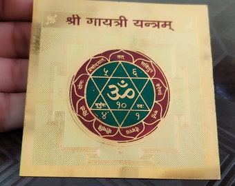 Shri Gayatri Yantra: Geometría Sagrada bañada en oro (7,6 x 7,6 cm)