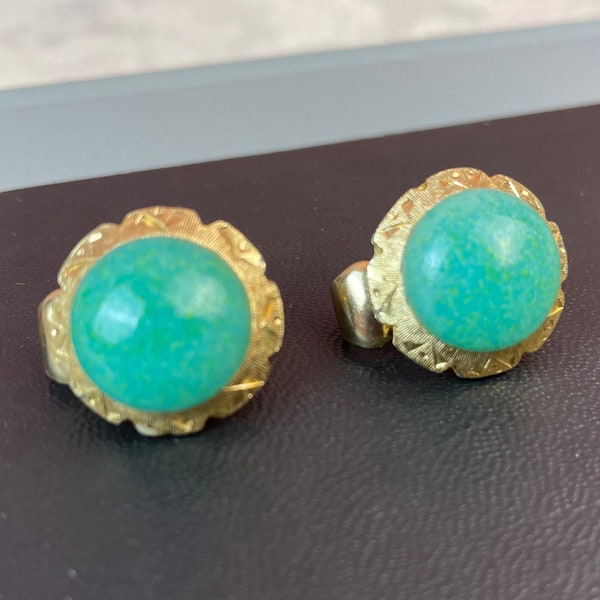Vintage Gold and Green Stone Costume Jewelry Earrings, Jade Color, Clip On, Statement, Everyday, Beautiful, Circle