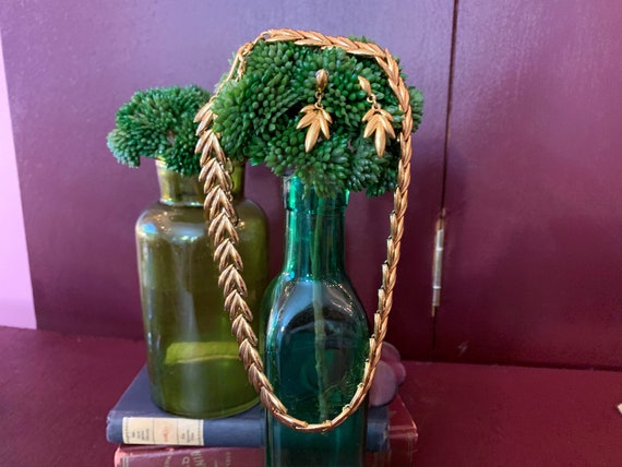 Trifari Gold Leaf Vintage Costume Jewelry, Necklace and Earring