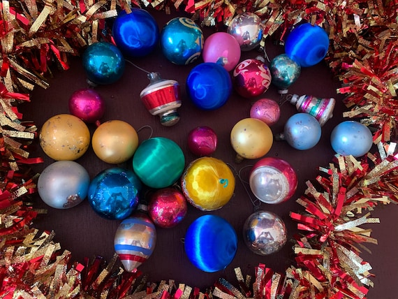 Old christmas ball ornaments deals