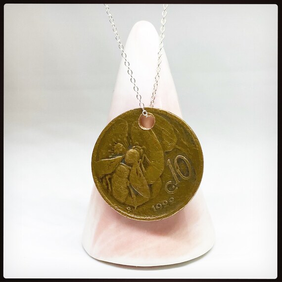 Coin keeper necklace deals