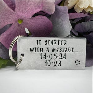 It Started With A Message... Couples keyring personalised date & time Anniversary Birthday gift keychain husband boyfriend girlfriend wife