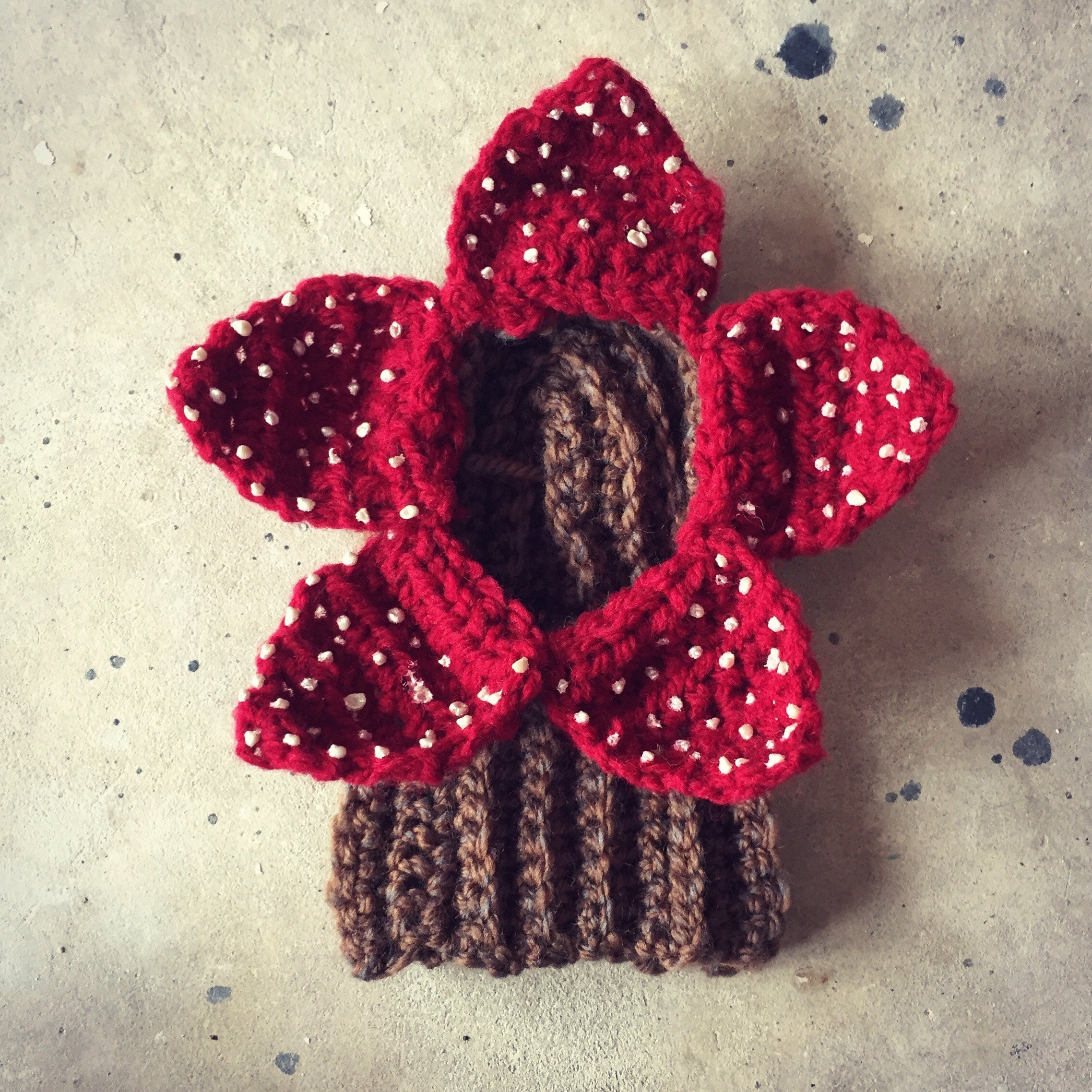 The dog hat. Demodog from Stranger Things. Uk Etsy