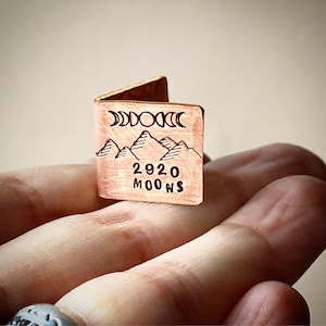 PERSONALIZZATO Tradizionale ricordo della carta per l'anniversario di matrimonio in bronzo dell'ottavo e del diciannovesimo anniversario. Simpatico modello in miniatura extra piccolo con stampa I Love You