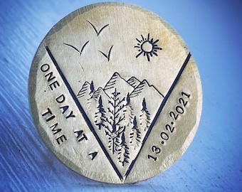 Ficha de sobriedad personalizada, regalo. Estampado a mano personalizado. Estoy muy orgulloso/a de ti. Sobrio/a, libre de alcohol. Recuperación.