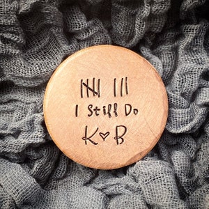 "I Still Do" personalizzato, regalo tradizionale per l'ottavo e il diciannovesimo anniversario di matrimonio, per lui e per lei. Marcatore da golf in bronzo per il conteggio degli 8 anni di matrimonio.