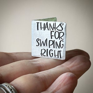 Merci d’avoir glissé à droite PERSONNALISÉ Petit ami Petite amie Mari Femme Carte d’anniversaire souvenir. XS miniature mignon cadeau personnalisé cadeau