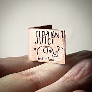Jugo de elefante PERSONALIZADO Tradicional 7º 9º aniversario de bodas de cobre cumpleaños Tarjeta de San Valentín recuerdo. Miniatura extra pequeña