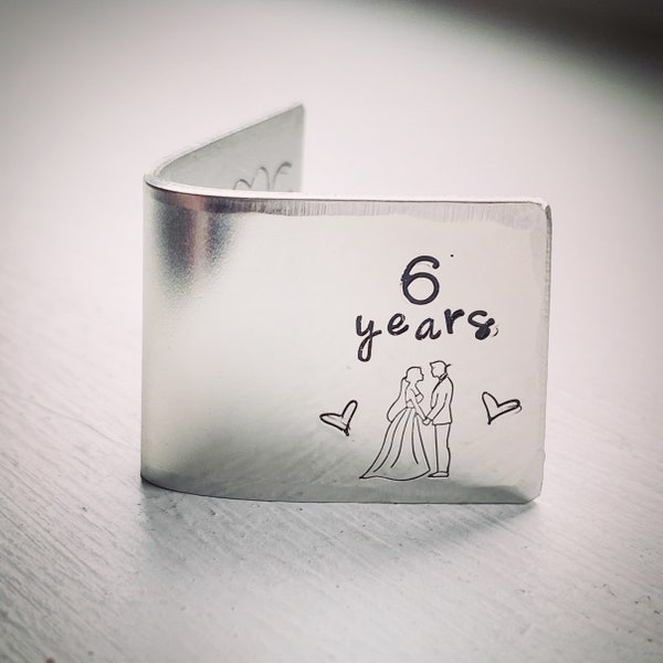 PERSONALISIERTE Traditionelle 6. 11. Eisen Stahl Hochzeitskarte Andenken. Extra kleine Miniatur niedlichen handgestempelten Initialen und Datum