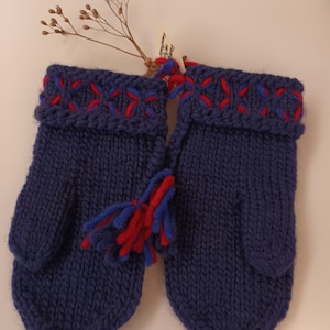 LOVIKKA Mittens One Pair of Knitted Women Mittens Hand Made Lovikka Mittens Blue with Red/Blue Edging Size M 100% Wool Yarn Retro Style