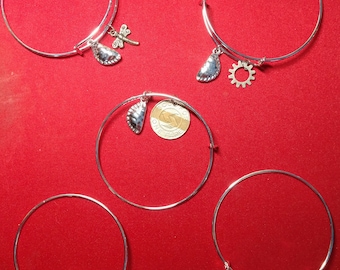 PFB10A -Pierogi Fest Pulsera ajustable de amuleto de brazalete