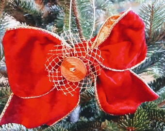 O3 Ruban rouge Ornement d’arc