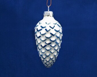 Blue or Golden Pine Cone Xmas Ornament - Handmade white ceramic Christmas tree decoration - Delfts blue or gold painted