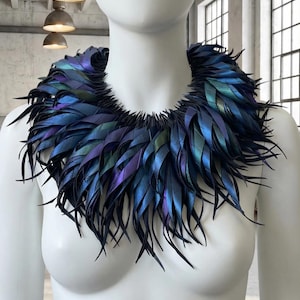 Pfau Quaste Statement Kette: Recyceltes Reifengummi, Metallic Grün Lila Blau - USA STEUERN BEZAHLT