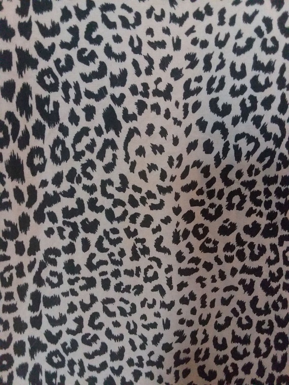 90s Leopard Print Top w/ Zipper - image 4