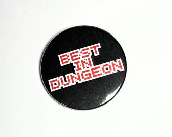 ダンジョン最高 - ダンジョンクローラー カール ファンバッジ - 38mm ピンバッジ