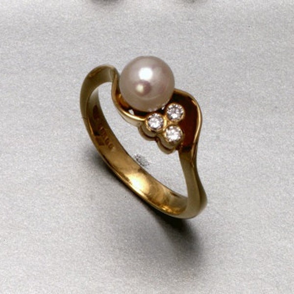 Champagne Collection pearl & diamond ring by John Fox