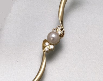 Champagne Collection pearl & diamond brooch by John Fox