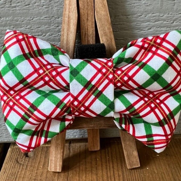 Christmas Plaid Dog Bow Tie, holiday dog bow tie, winter dog bow ties, seasonal dog bow ties