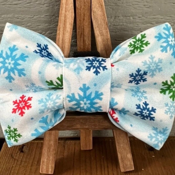 Snowflake Dog Bow Tie, holiday dog bow tie, winter dog bow ties, seasonal dog bow ties
