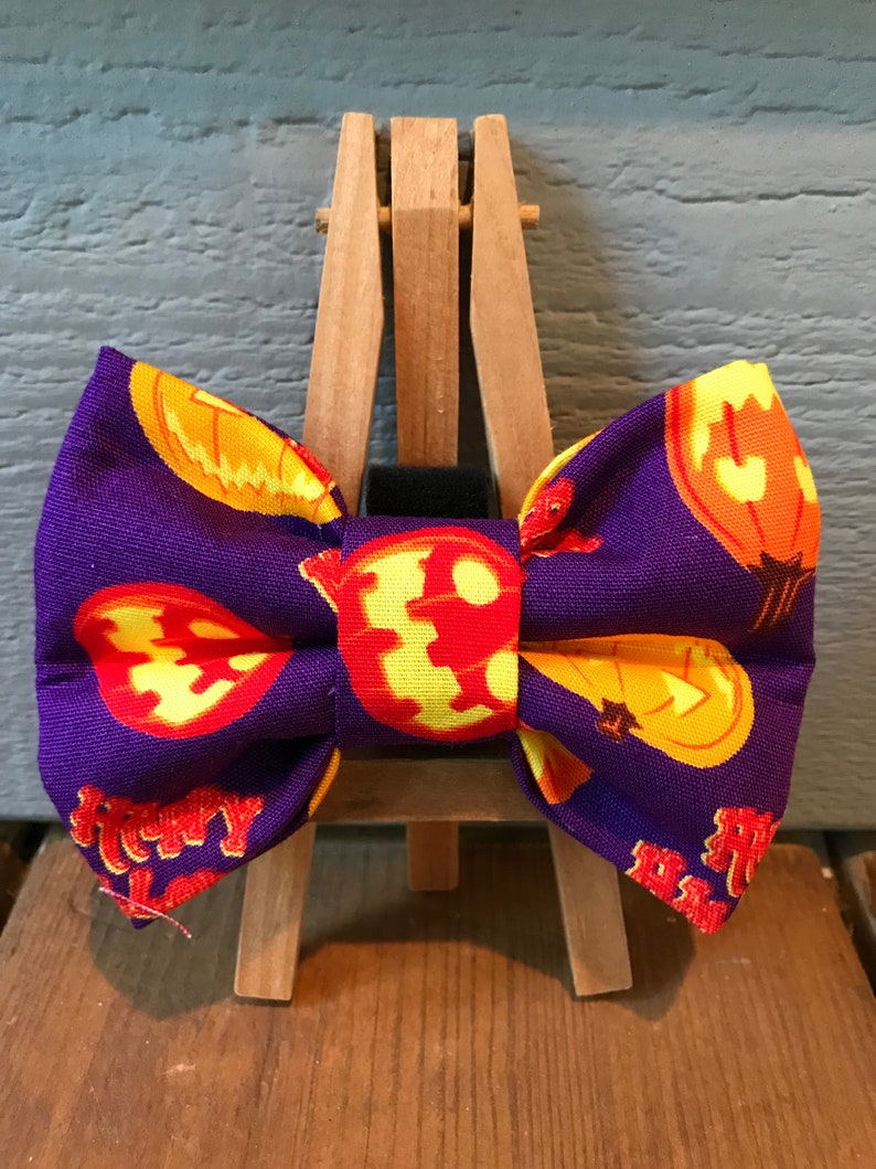 Purple Jack-O/'-Lantern Dog Bow Tie