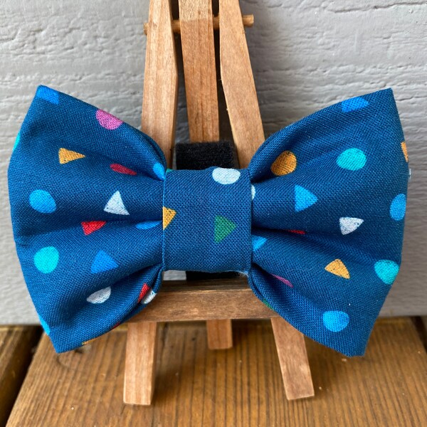 Navy Patterned Dog Bow Tie, cute dog bow ties, patterned dog bow ties, pet bow ties, bow ties for pets, Baylors bow ties