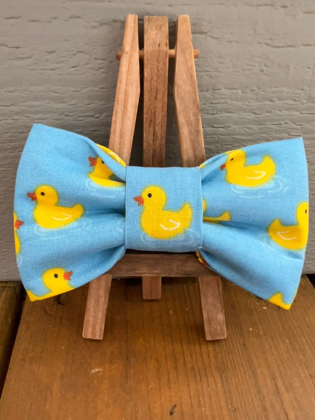dogtooth bow tie