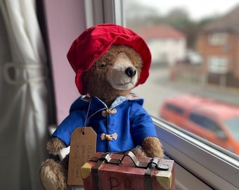 Ręcznie robiony moherowy Miś Paddington: kolekcjonerska lalka artystyczna z walizką