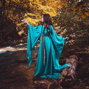 Guinevere § Leine celtic woman dress celtic wedding dress
