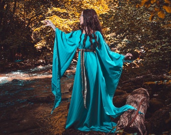 Guinevere § Leine celtic woman dress celtic wedding dress