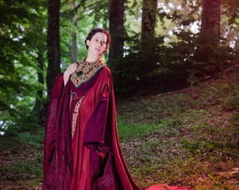 Medieval Noble Maiden Gown