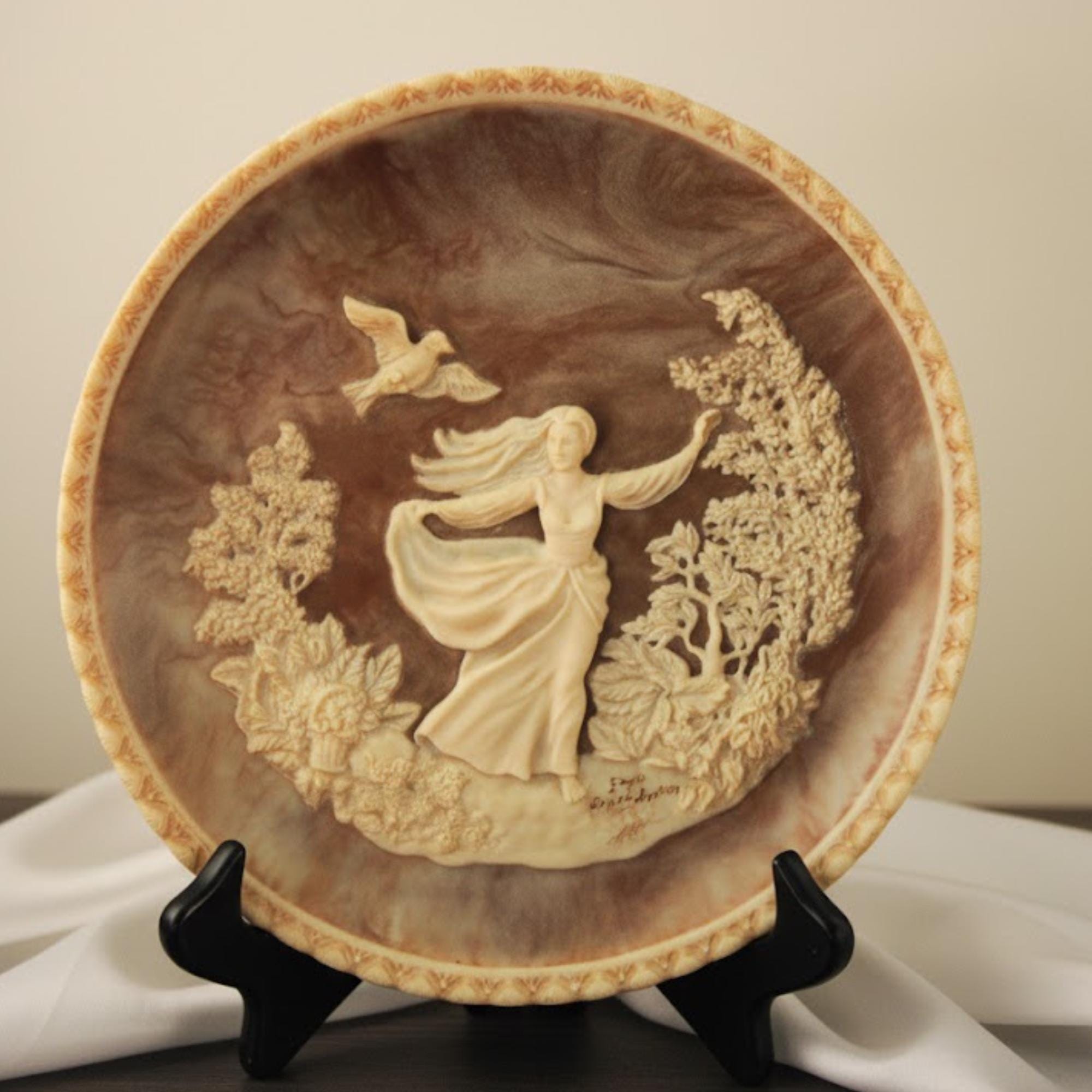 Vintage Incoly Stone Cameo Collector Plate - Etsy