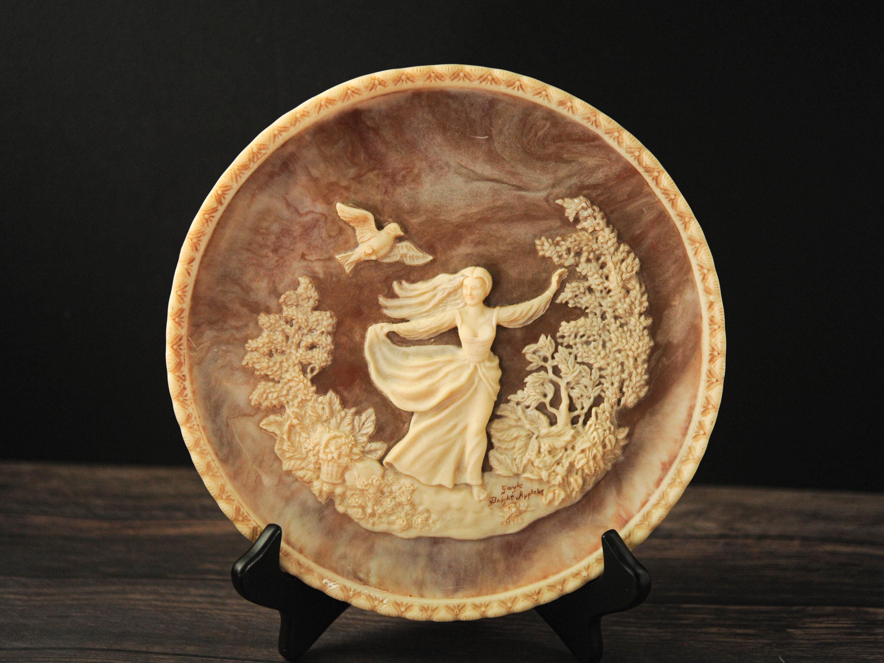 Vintage Incoly Stone Cameo Collector Plate - Etsy