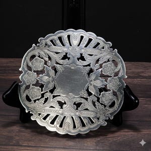 Vintage Wallace Silverplate Six inch Trivet #C7321
