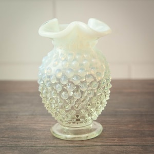 Vintage Fenton opalescent moonstone hobnail vase