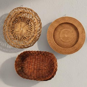 Cestas de mimbre planas vintage