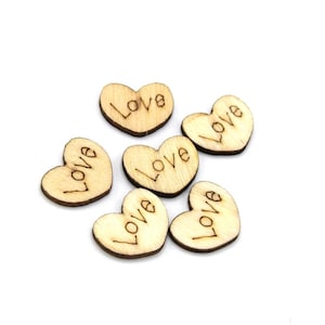 Petits coeurs en bois inscription LOVE pour Décoration bijoux scrapbooking lot de 40/80 coeurs