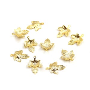 Ahornblatt-Anhänger aus Edelstahl, Gold, 15 mm, 10er-Pack