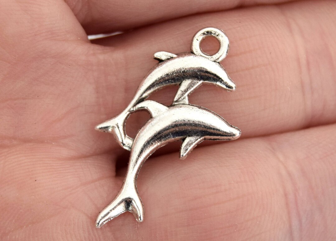 Lot De 8 Breloques Pendentifs Dauphin En Argent Tibétain - 15x10 Mm - Métal Argenté