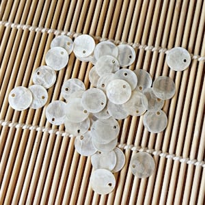 Natural mother-of-pearl shell pendant, 12 mm diameter, thin white, flat round mother-of-pearl charm / pack of 10/20/30/40/50 units