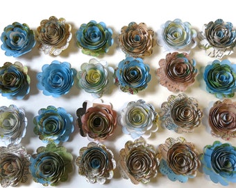 Geschulpte papieren wereldatlaskaart bloemen, set van 24 kleine 1,5 inch rozen, reisthema bruidsdouchedecor