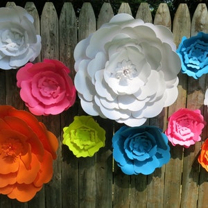 Kit de manualidades con flores de papel gigantes, pétalos precortados, hazlo tú mismo, rosas de papel grandes, decoración de pared con flores grandes, telón de fondo para bodas, decoración de fiestas