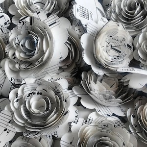 Vintage Bladmuziek papier bloemen, los of op stengels, 1,5 inch