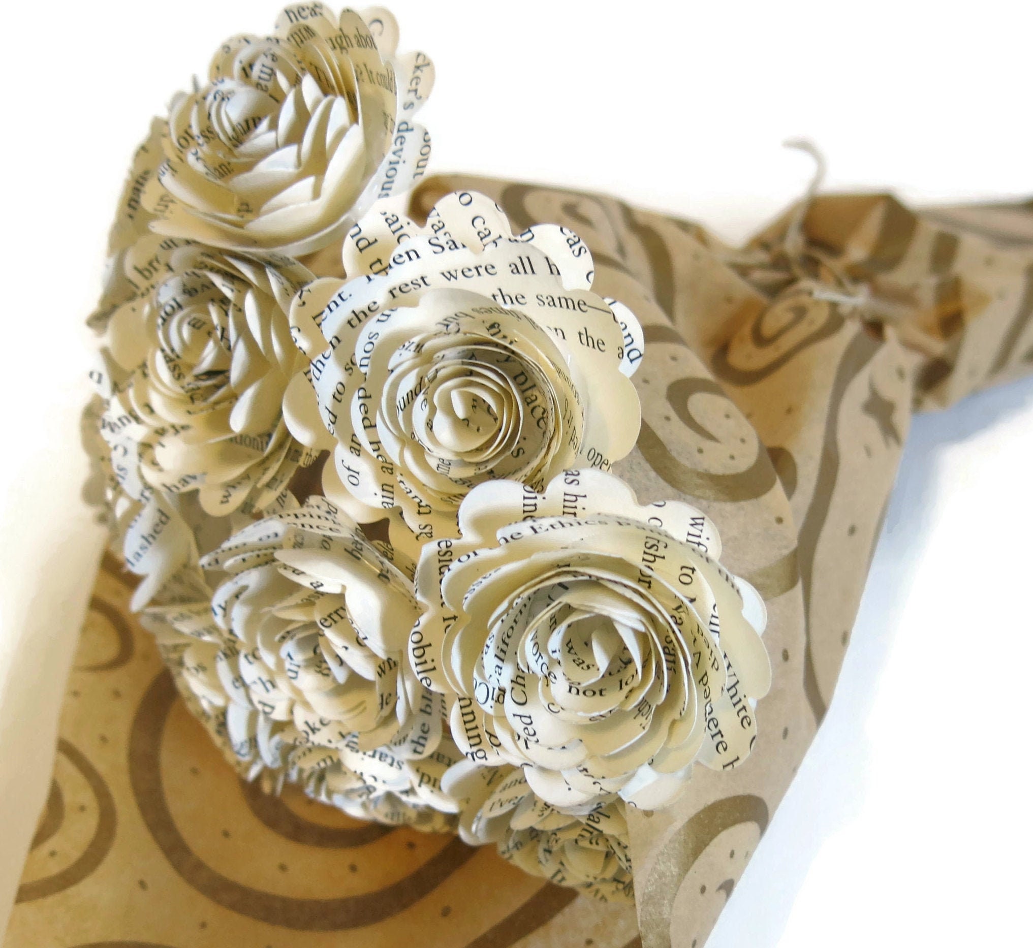 Papieren bloemen op boekpagina, los of op stelen, 1,5 inch, literair thema