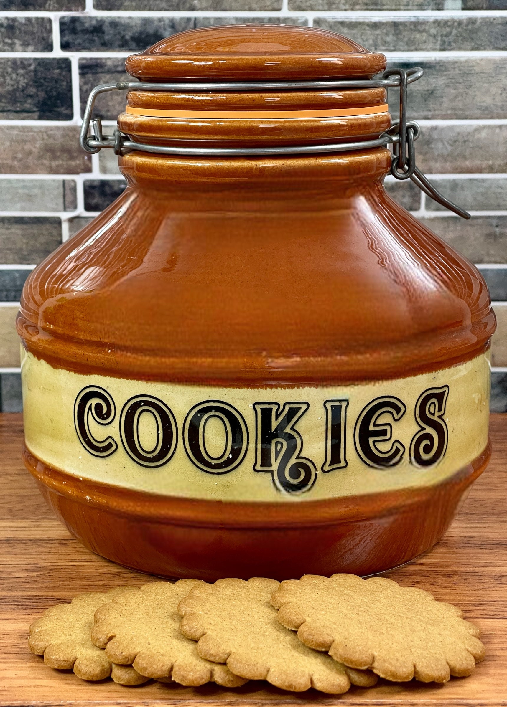 Cookie Crock Style Ceramic Canister W/ Snap Lock Gasket Closure